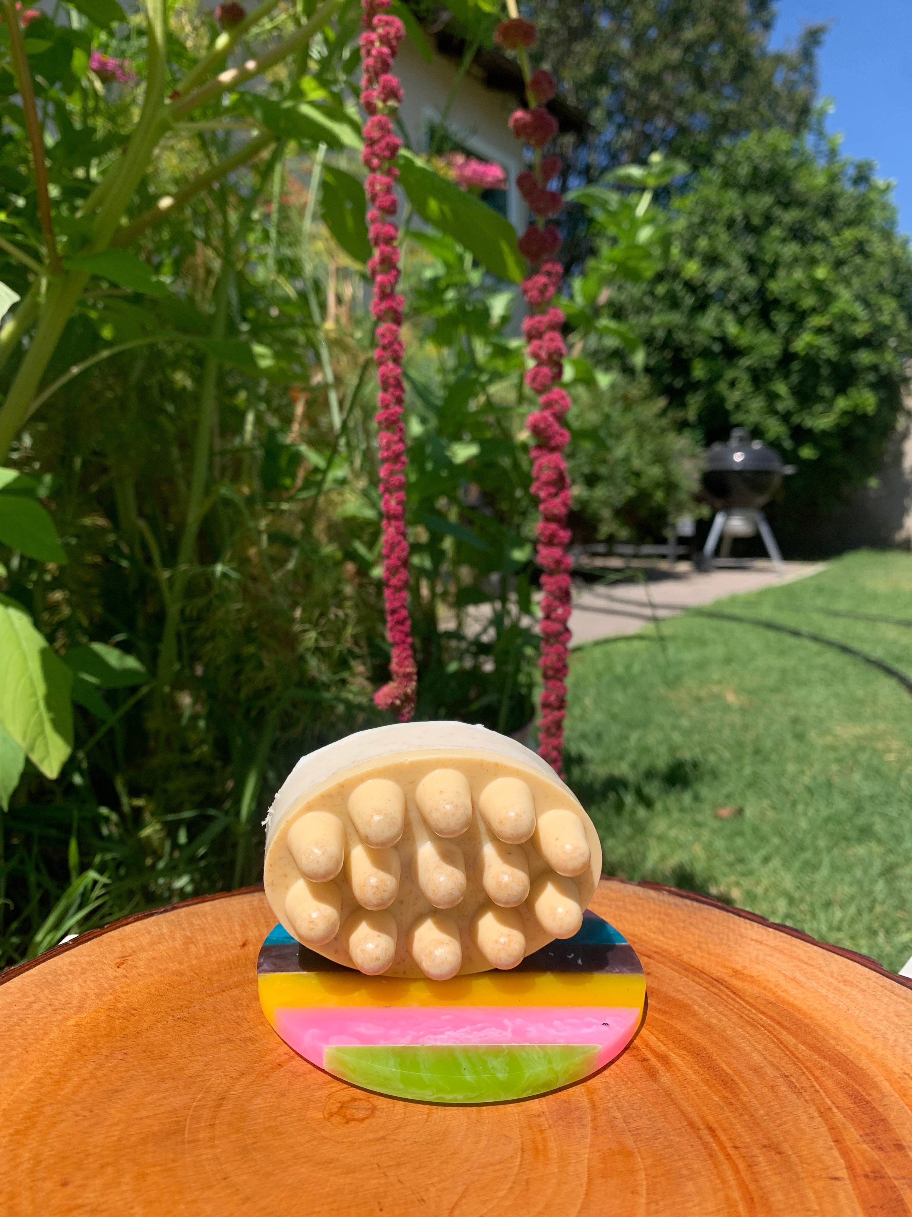 Oatmeal and honey massage bar